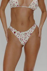 Dove Bikini Bottom ~ Strawberry Fields - Shake Your Bon Bon