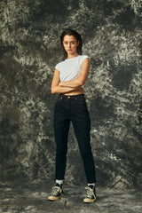 Tried & true, your routine doesn't have to be boring. The Daily Driver is a high rise skinny straight made using Daze's 11.25oz ToughLove denim. It makes every pair look like an authentic vintage score -- it's mostly rigid but yields to your body in all the right ways where you need it to. Made primarily of organic cotton, leaving you and the earth feeling brand new.