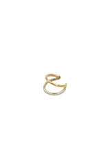 So versatile and an effortless way to seamlessly integrate multiple metals, we could not be more in love with this stunning Two Tone Parallel Ear Cuff! No piercings necessary and the perfect start to any ear party.