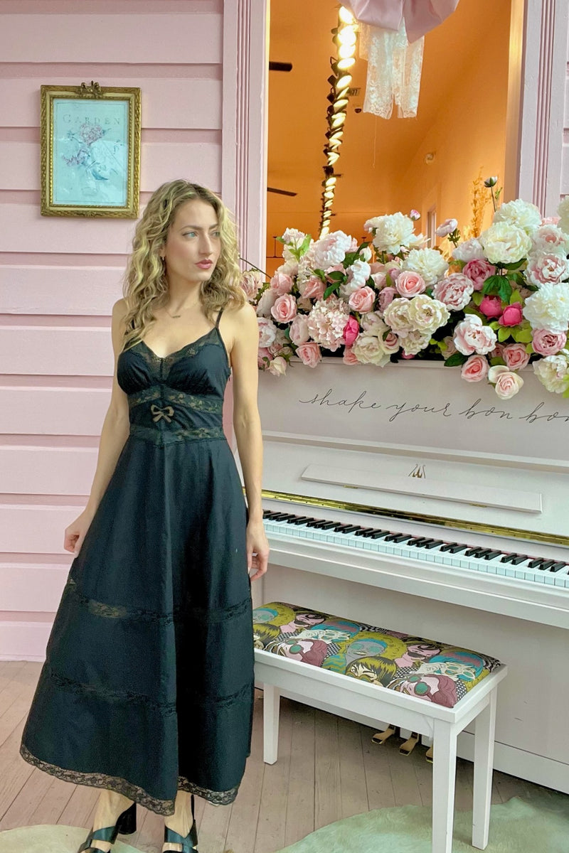 Catryn Dress ~ Black