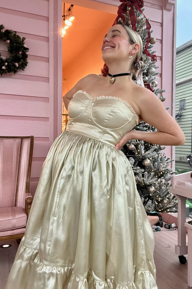 The French Corset Puff ~ Champagne w/ Antique Lace