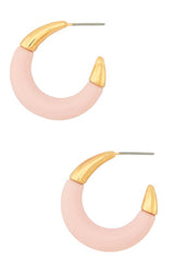 Talk about a dynamic duo, these acetate hoops are here to add the perfect pop of color blocked gold to any look! The perfect size for every day wear and totally versatile to be dressed up or down.  Measure ~ 1.1" long Post back Sold as a set