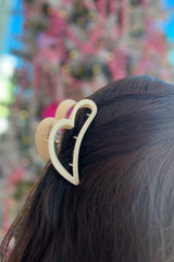 Safe to say these claw clips have completely stolen our hearts! The perfect lovely addition for all things Valentines or really anytime, these medium-hold beauties will keep the stray hairs tucked effortlessly in place, giving you all the confidence to keep wearing your heart on your sleeve (and in your hair!).