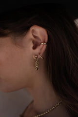 No piercings required, this hammered ear cuff is the perfect stackable gem to add to your ear party!   Ear cuff Gold filled Hammered appearance